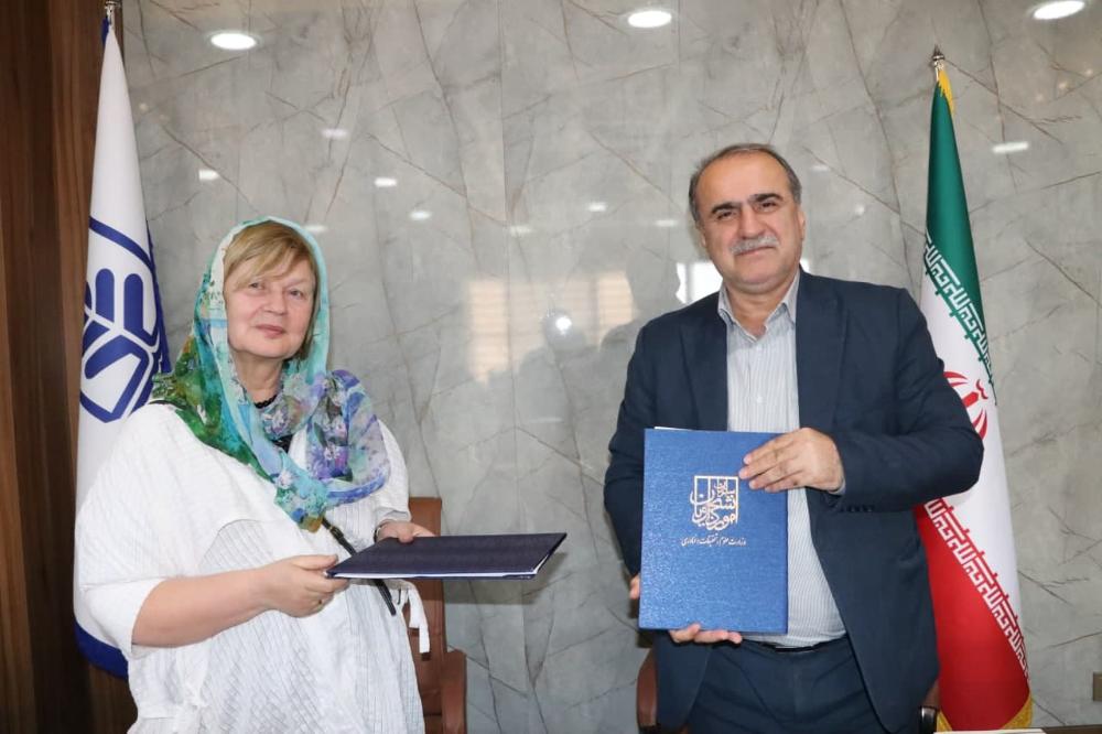 Signing a cooperation agreement between University of Mazandaran and Zlatoust Publishing Center in Russia